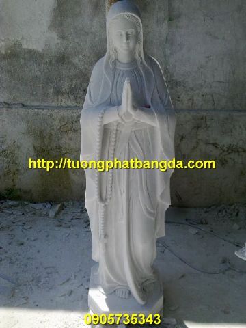 Tượng mẹ Maria bằng đá cẩm thạch 2